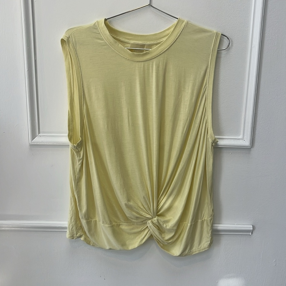Zella tank